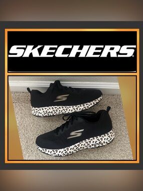 Skechers Women's GOrun Consistent Leopard Running Sneakers